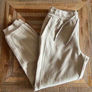 BRAND NEW Lululemon Scuba High Rise Jogger